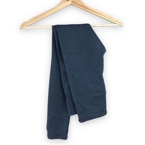 Athleta - Black / Blue Crop Legging - XS